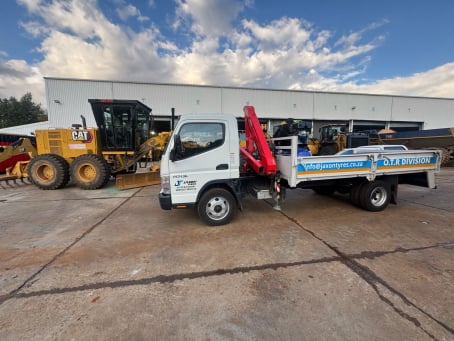 OTR tyre fitment truck on mining site